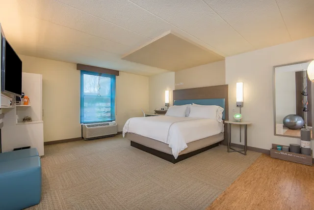 غرفة قياسية بسرير كينج لذوي الإعاقة، EVEN Hotel Norwalk 2/5