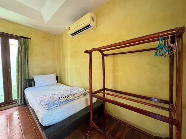 غرفة ديلوكس ثلاثية بسرير مزدوج وسرير فردي، Baanbali Beach Resort 3/8