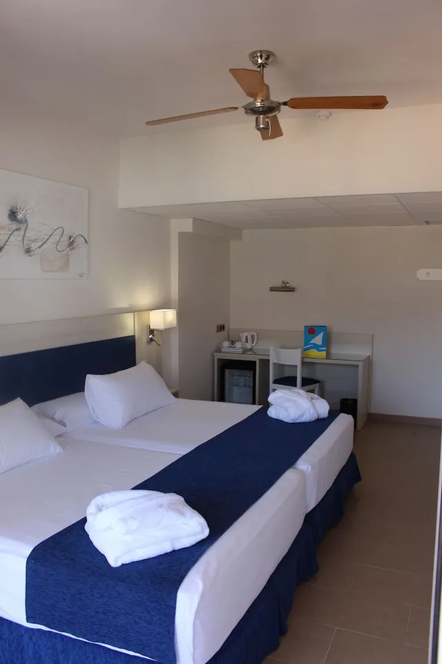 غرفة سوبيريور بسريرين مزدوجين بشرفة، Playadulce Hotel 4/10