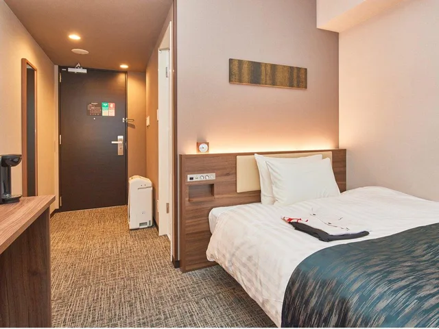 Semi Room, Single, Semi Double Bed، And Comfy Hotel Kumamotojo View 1/1