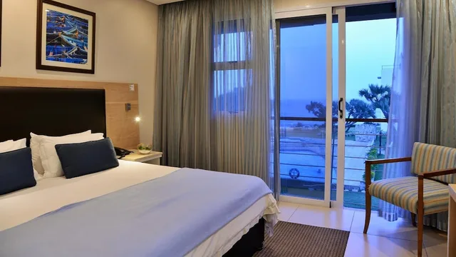 غرفة عائلية بسرير مزدوج وسرير بطابقين، BLUE MARLIN HOTEL 1/10