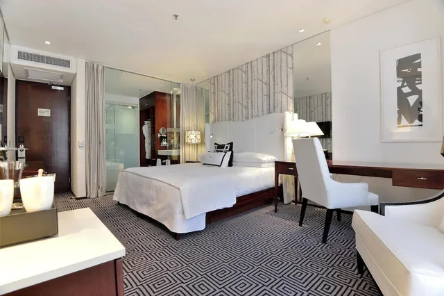 غرفة قياسية بسرير كينج لذوي الإعاقة، Davinci Hotel And Suites On Nelson Mandela Square 3/7