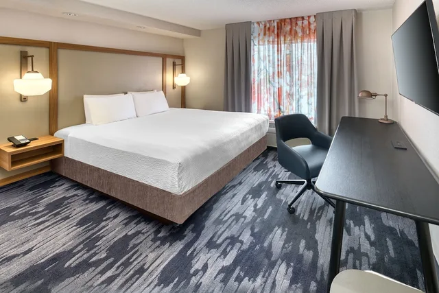 جناح بسرير كينج مع أريكة، Fairfield Inn And Suites By Marriott Toronto Brampton 1/2
