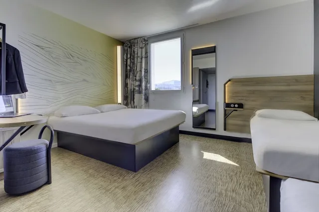 غرفة ثلاثية بسرير مزدوج وسرير فردي، B&B Hotel Marseille Prado Velodrome 6/9