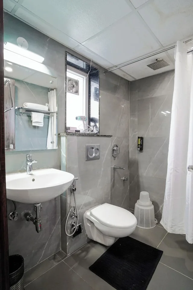 غرفة ديلوكس بسرير مزدوج، Saltstayz Hotel Huda City Center 10/10
