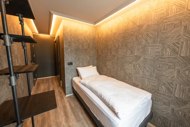 Room, Single, Centrum Hotel 2/3