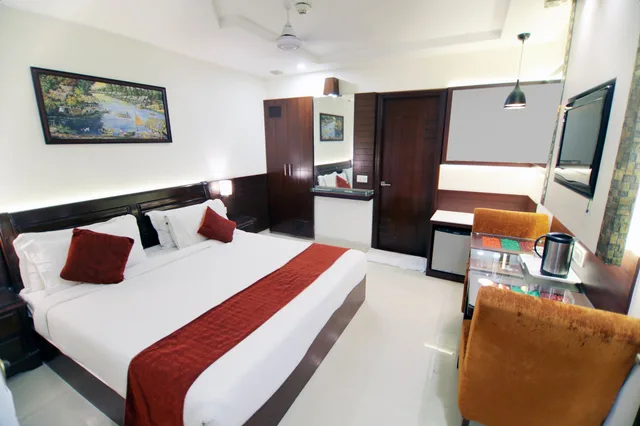 غرفة سوبيريور بسرير كينج، Hotel Taj Inn 1/10