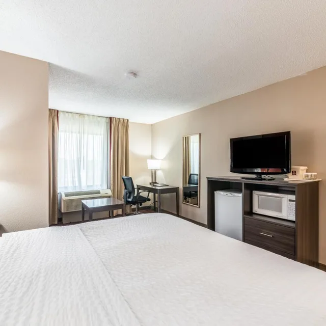 Junior Suite, Lake Norman Inn and Suites (ex Clarion) 2/10