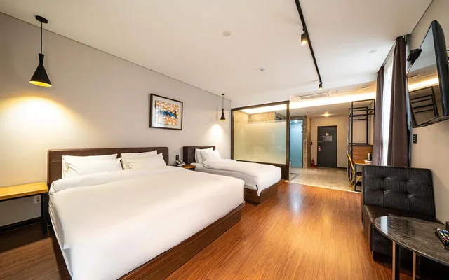 غرفة عائلية بسريرين منفصلين، REST HOTEL 1/2