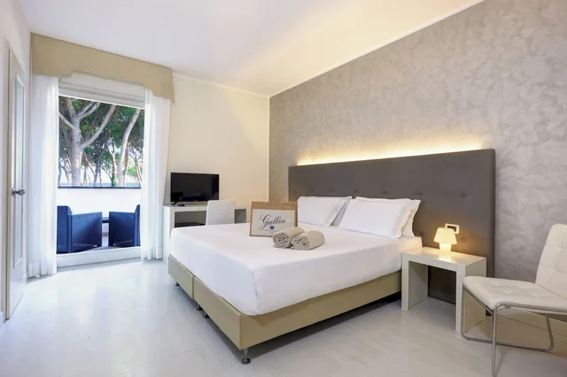 غرفة سوبيريور بسرير مزدوج مع سرير إضافي، Hotel Gallia 1/5
