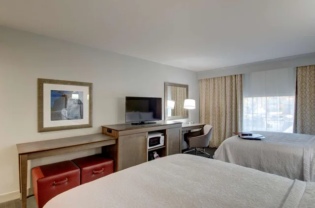 غرفة بسريرين كوين لذوي الإعاقة، Hampton Inn And Suites Springfield Downtown 2/4