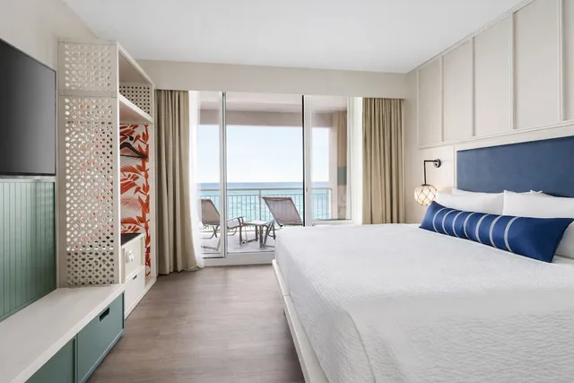 جناح بسرير كينج وسرير بطابقين بإطلالة على البحر بغرفتي نوم لذوي الإعاقة، Beach Tower By The Sea 1/4