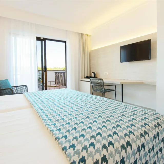 غرفة سوبيريور بسريرين منفصلين بإطلالة على البحر، Playa Mondrago Hotel Apartments 7/10