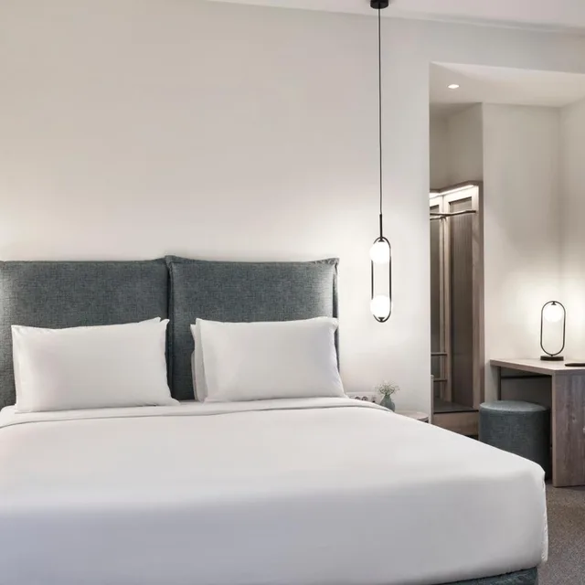 غرفة كبيرة بسرير مزدوج، NLH Monastiraki | Neighborhood Lifestyle Hotels 2/2