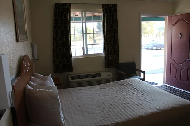 غرفة اقتصادية بسرير كوين، Riverside Inn & Suites Santa Cruz 1/4