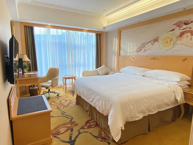 غرفة ديلوكس بسرير كوين بإطلالة، Vienna Hotel (Shenzhen Qinghu Metro Station) 1/1