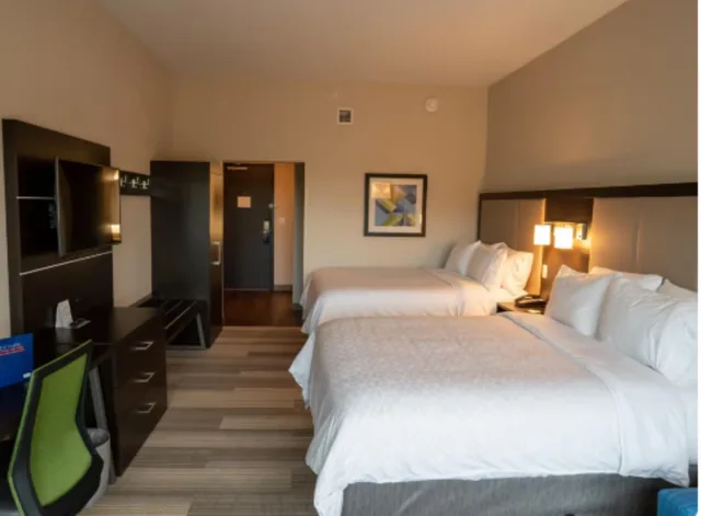 غرفة بسريرين كوين لذوي الإعاقة، Holiday Inn Express and Suites Richburg 1/1