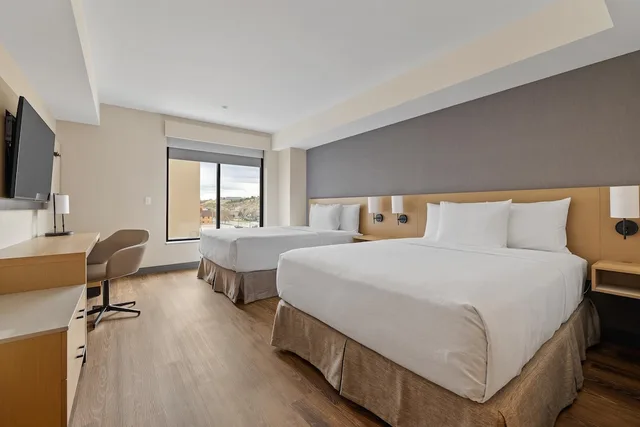 Specialty, 2 Queen Beds, Sofa, Accessible، Hyatt Place Rapid City / Downtown 1/2
