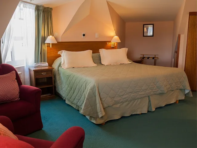 Senior, Single, Queen Bed، Estancia La Quinta 2/6
