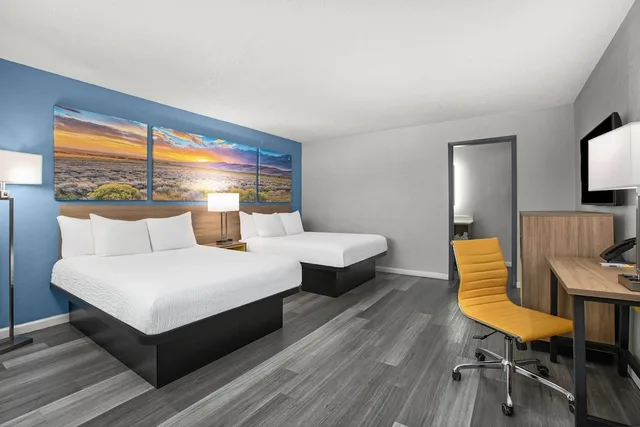 غرفة بسريرين كوين للمدخنين، Days Inn By Wyndham Gatesville 2/6