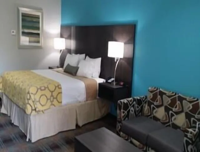 غرفة بسرير كينج لذوي الإعاقة، Baymont by Wyndham Bryan College Station 4/7