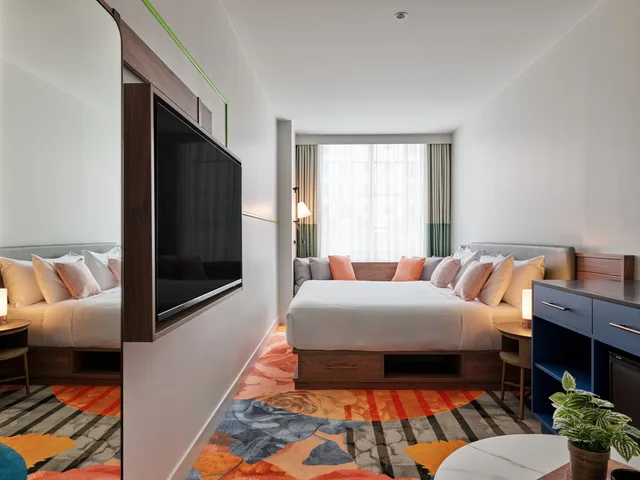 غرفة ديلوكس بسرير مزدوج، The Clarence Hotel Sydney 2/7