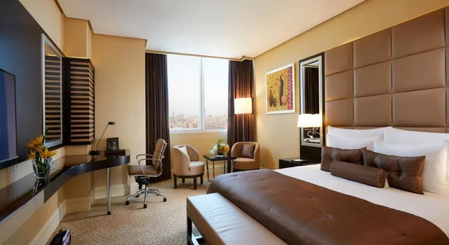 غرفة قياسية بسرير مزدوج، Millennium Hotel and Convention Centre 1/1