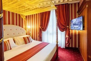غرفة عائلية، Hotel Manfredi Suite in Rome 2/2