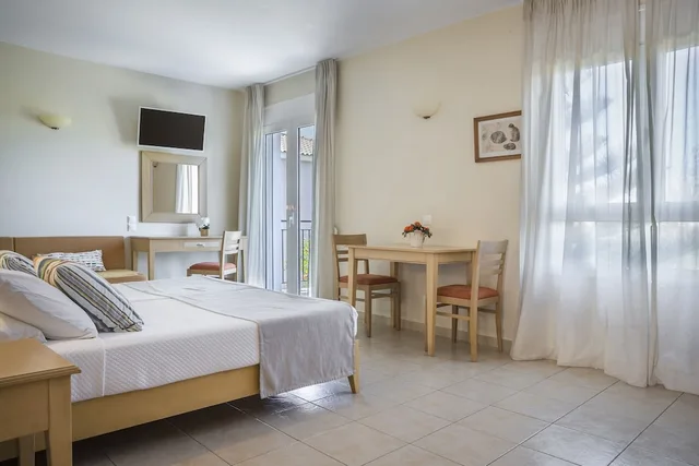 غرفة حصرية بسرير مزدوج أو سريرين منفصلين بإطلالة جزئية على البحر، Astra Village Suites & Spa, Kefalonia 3/7