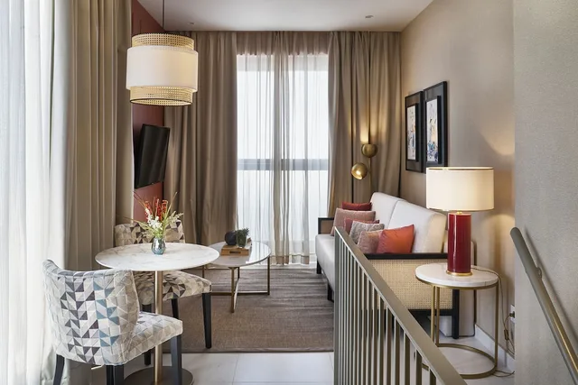 جناح دوبلكس بسريرين كوين بشرفة مع أريكة، Vincci Molviedro Suites Apartments 8/8