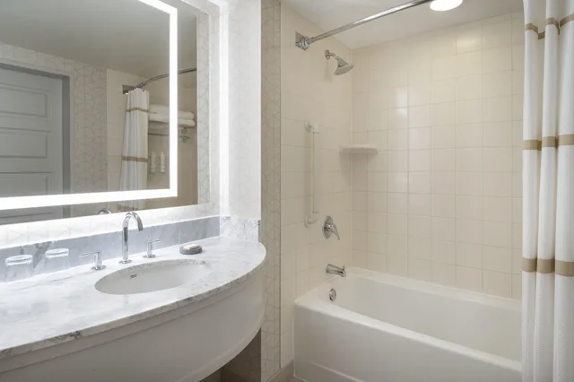 Luxury, Quadruple, San Jose Marriott 3/4
