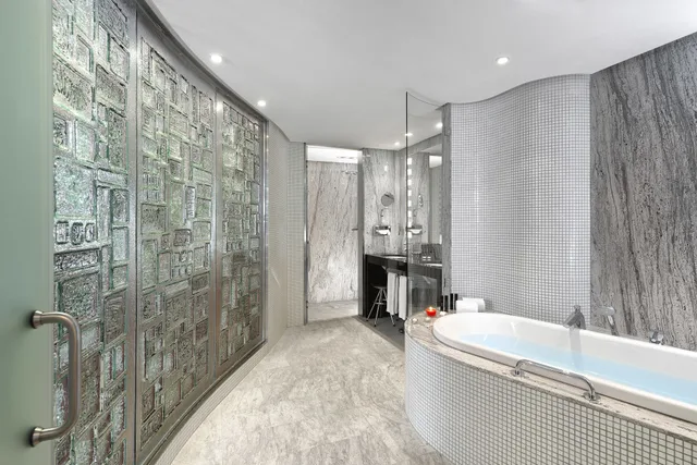 The Level, Penthouse Suite, King Bed، Melia Valencia Palacio de Congresos Formely Hilton Valencia 10/10