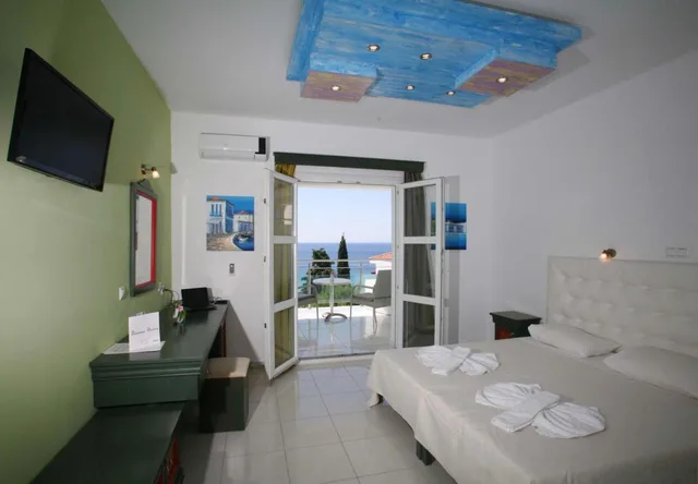 غرفة بريميوم بسرير مزدوج بإطلالة على البحر، Princessa Hotel 2/6