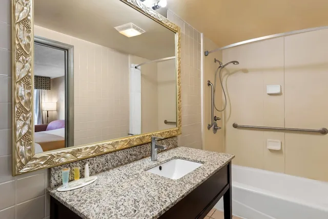 غرفة بسرير كينج لذوي الإعاقة، Days Inn by Wyndham Petersburg/South Fort Lee 5/7