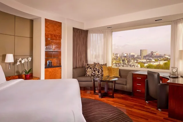 Executive, King Bed, Smoking, The Park Tower Knightsbridge, a Luxury Collection Hotel, London 5/10