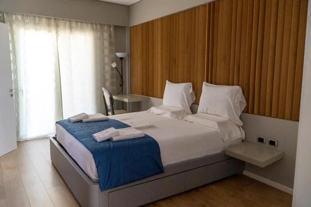 جناح سوبيريور بسرير كينج بإطلالة على البحر بشرفة مع أريكة، Blue Sky Hotel 7/10