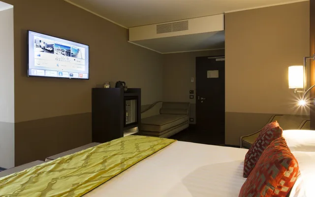 غرفة تنفيذية بثلاثة أسرّة، Rome Times Hotel 1/10