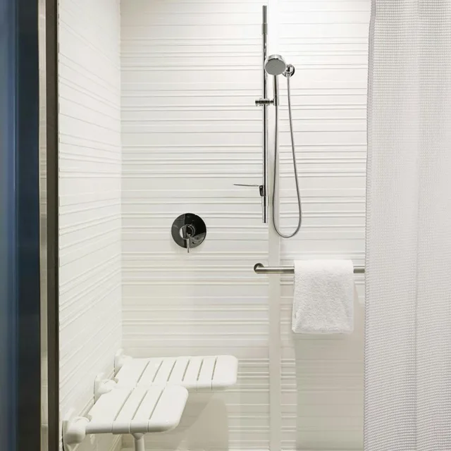 غرفة بسريرين مزدوجين بحوض استحمام لذوي الإعاقة، AC Hotel by Marriott Miami Aventura 7/7