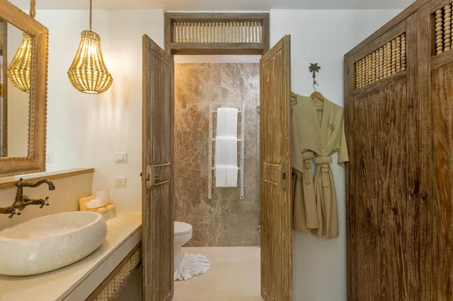 Deluxe, King Bed, Pool Access، Eden Beach Khao Lak Resort and Spa 2/5