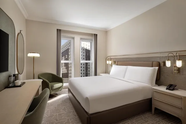 غرفة متصلة عائلية بسرير كينج وسريرين منفصلين، Diyar Ajwa, Tapestry Collection by Hilton 10/10