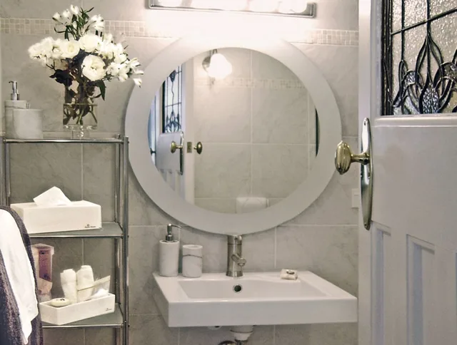 White, Queen Bed، DYERS HOUSE 4/4