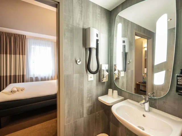 غرفة بسرير كينج لذوي الإعاقة، Ibis Geneve Centre Lac 5/7