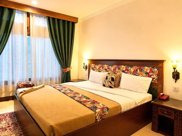 غرفة ديلوكس مفردة بسرير كوين، New Dodoma Hotel 1/7