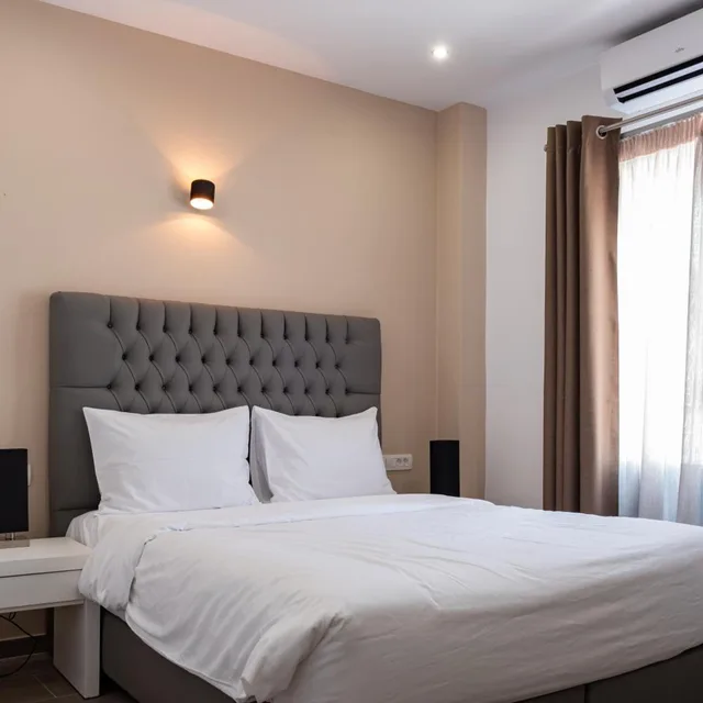 استوديو ديلوكس بإطلالة على المسبح، Tristhenia Hotel 1/10