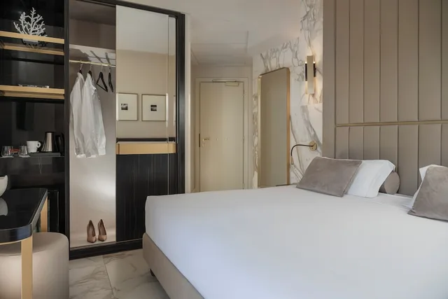 Deluxe, Double or Twin Bed, Ambasciatori 5/10