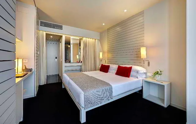 غرفة قياسية مفردة بسرير مزدوج، Miro Hotel 3/4