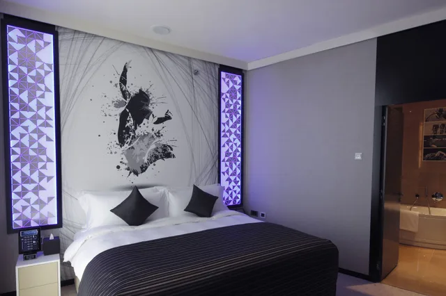 Junior Suite, Single, King Bed, The Torch Doha 1/5