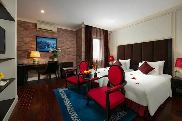 غرفة عائلية بإطلالة على المدينة بغرفتي نوم، Hanoi Boutique Hotel and Spa 2/2