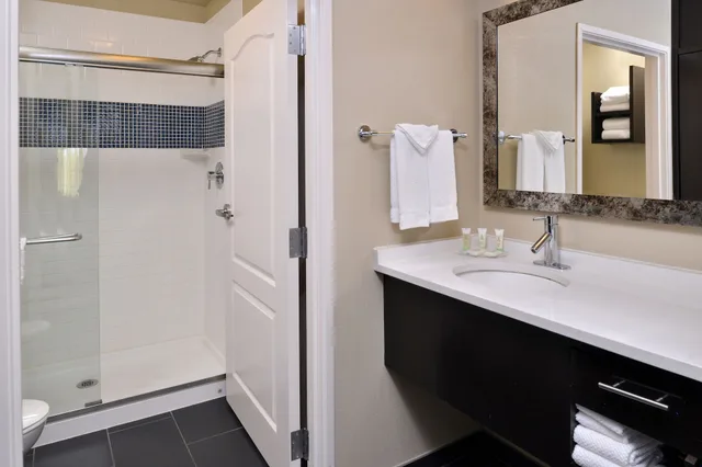جناح بسريرين مزدوجين بغرفة نوم واحدة بمطبخ، Staybridge Suites San Antonio - Stone Oak 4/5
