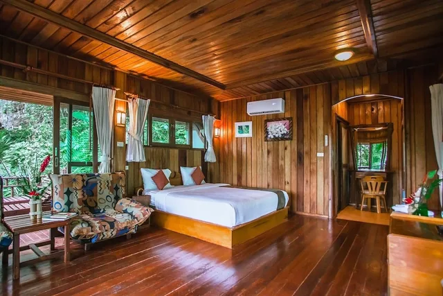 Tree House, Double Bed، The Vatika Resort and Spa 1/1